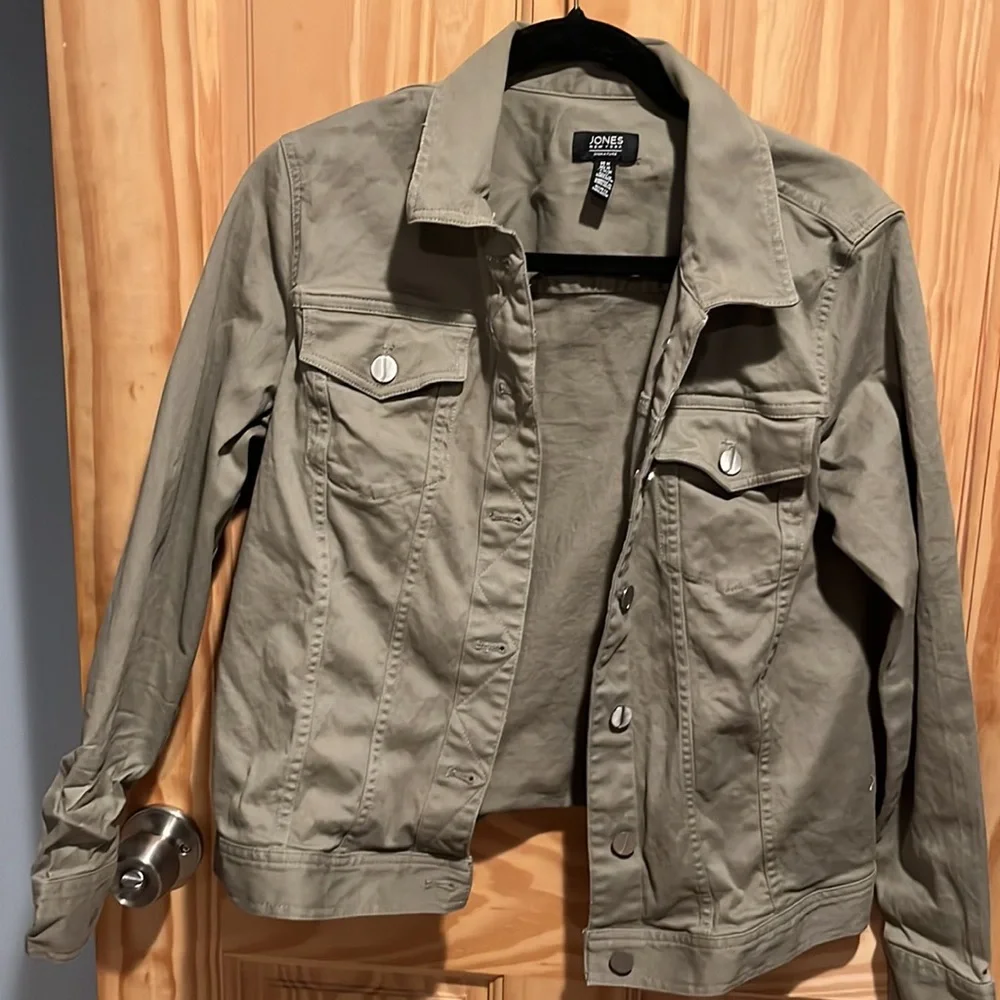 Green jacket - Picture 3 of 4